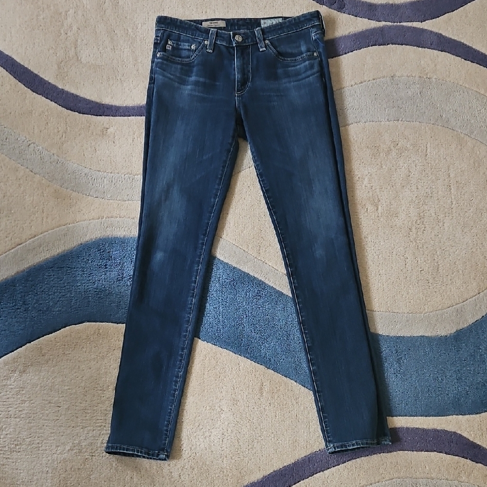 AG Adriano Goldschmied The Prima Cigarette 360 Contour Blue Mid-rise Jeans 26